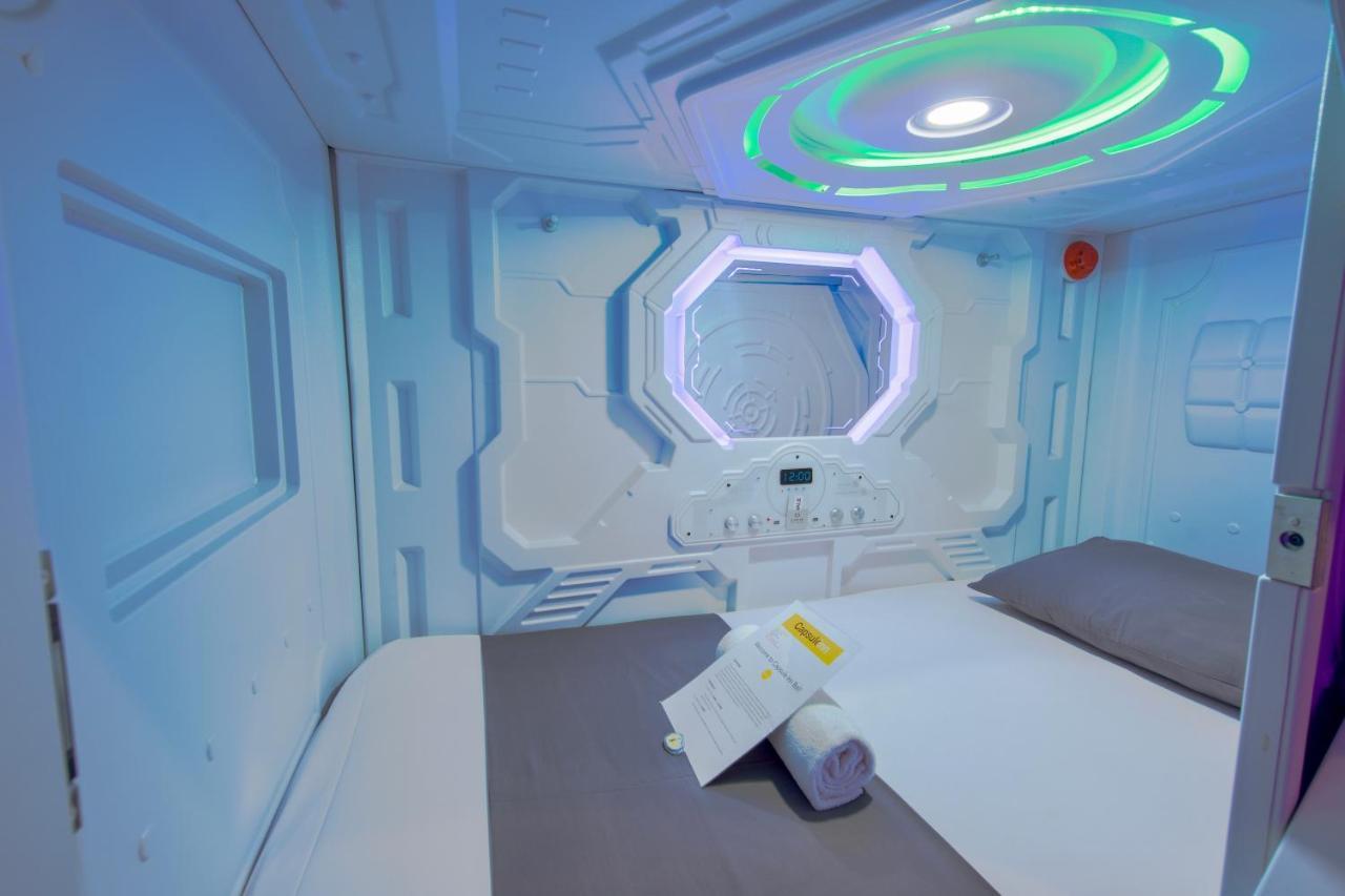 Capsule Inn Bali Легиан Экстерьер фото