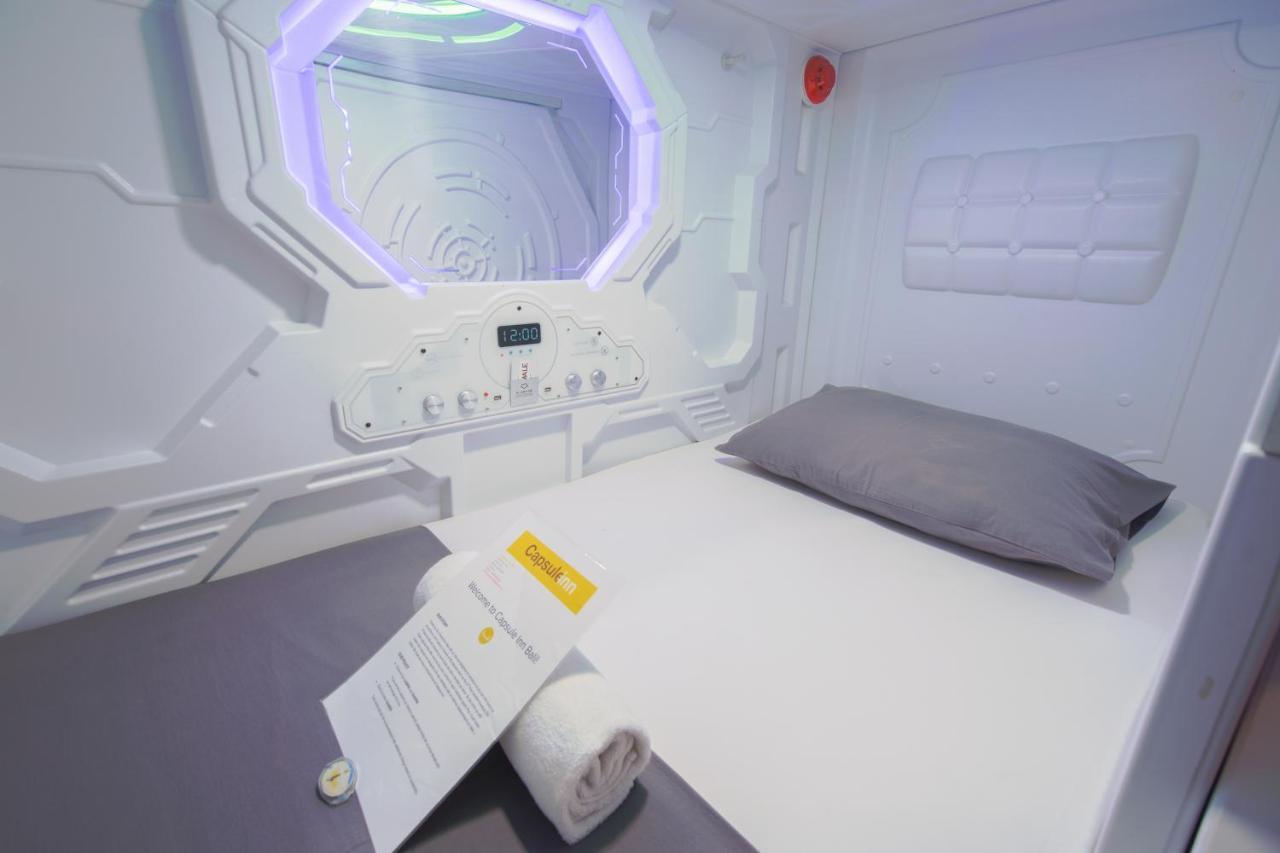 Capsule Inn Bali Легиан Экстерьер фото