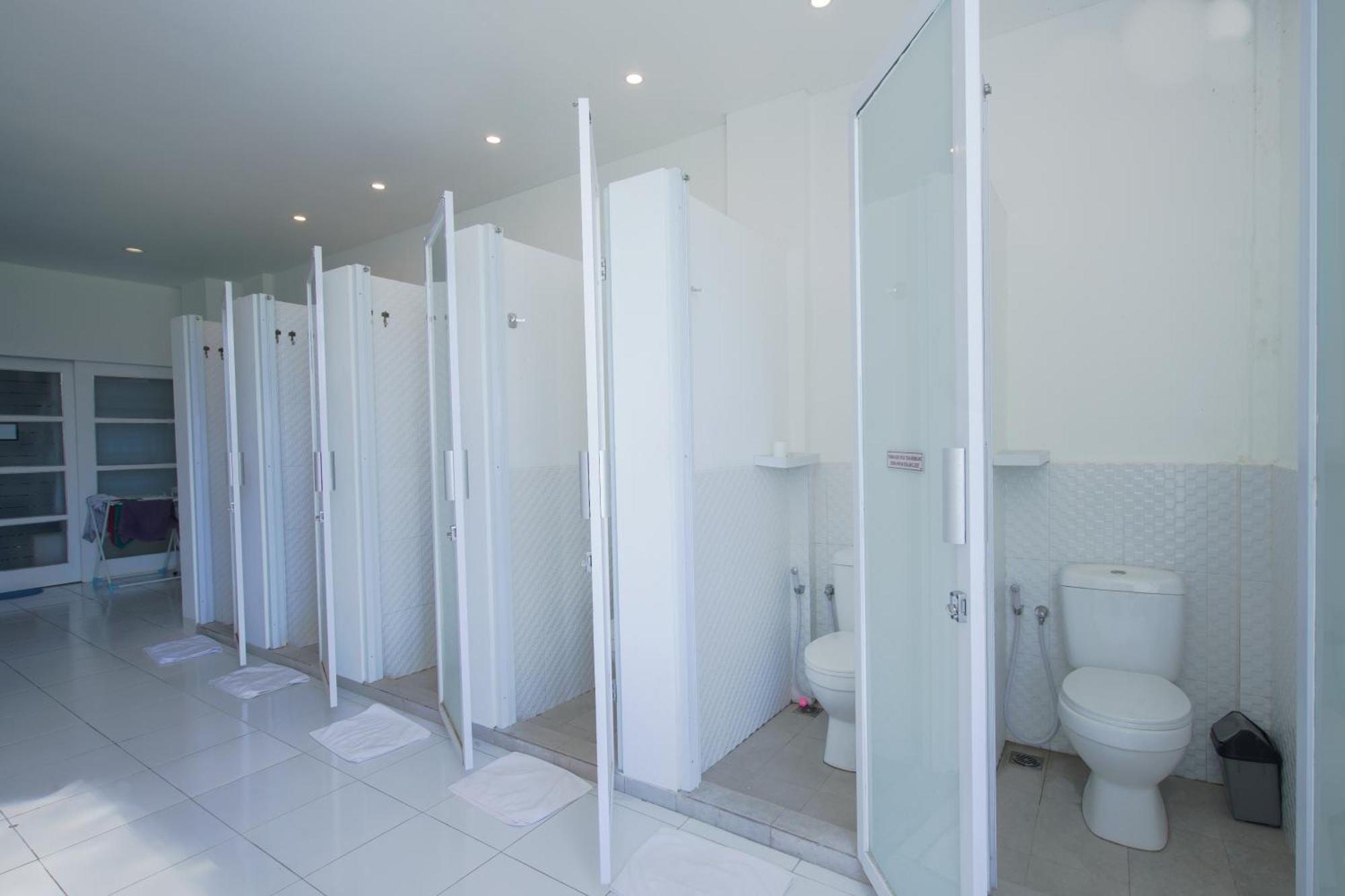 Capsule Inn Bali Легиан Экстерьер фото